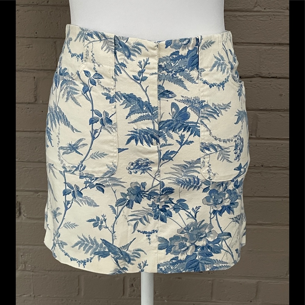 Express  Vintage Garden print mini skirt  size 1 -2